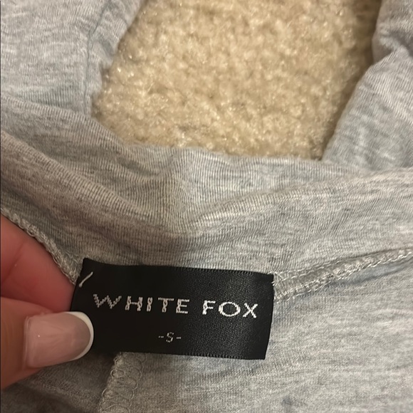 White Fox Boutique Gray Leggings - Picture 2 of 2